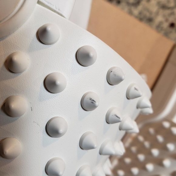 New Christian Louboutin White Leather Pool Sandals with White Spikes 41EU/8US - Picture 11 of 15